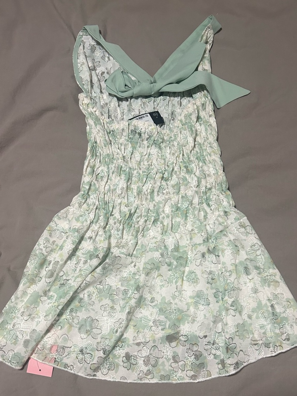 PrettyLittleThing Mint Green Lace Halter Mini Dress - Picture 8 of 8